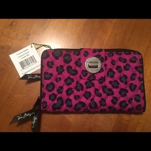 Vera Bradley turnlock wallet NWT Leopard Spots